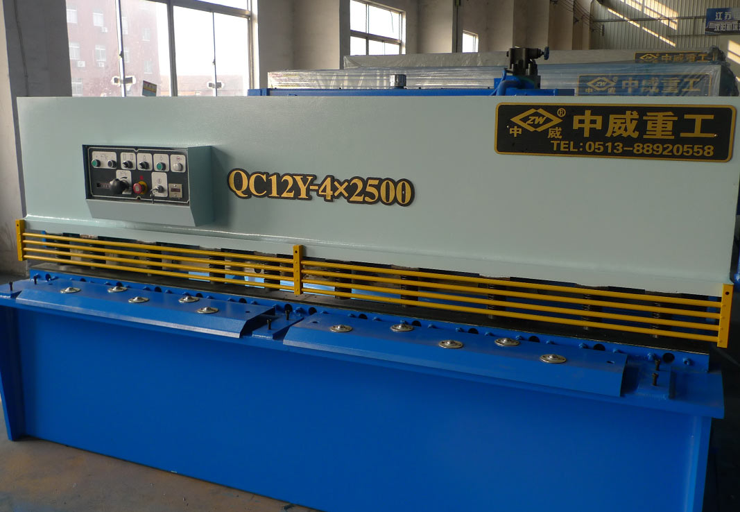 QC12Y-4×2500剪板机